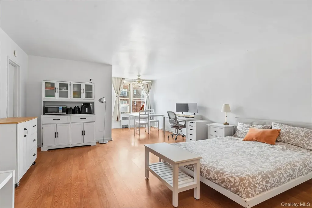 67-25 Clyde Street Forest Hills NY 11375