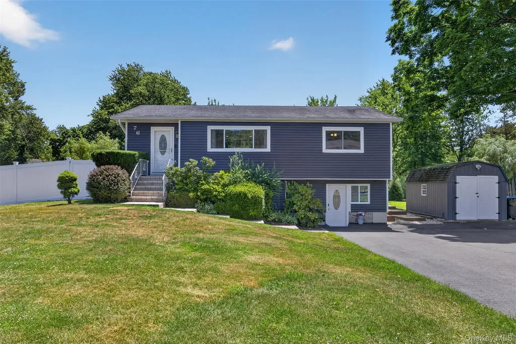 76 Surrey Road Chester NY 10918