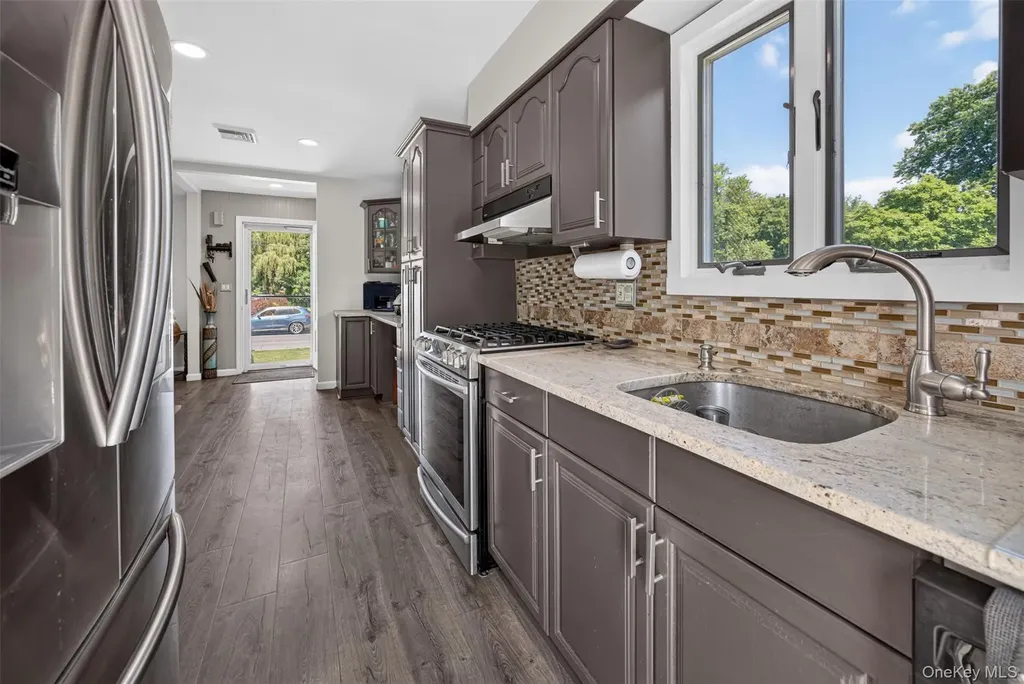 76 Surrey Road Chester NY 10918