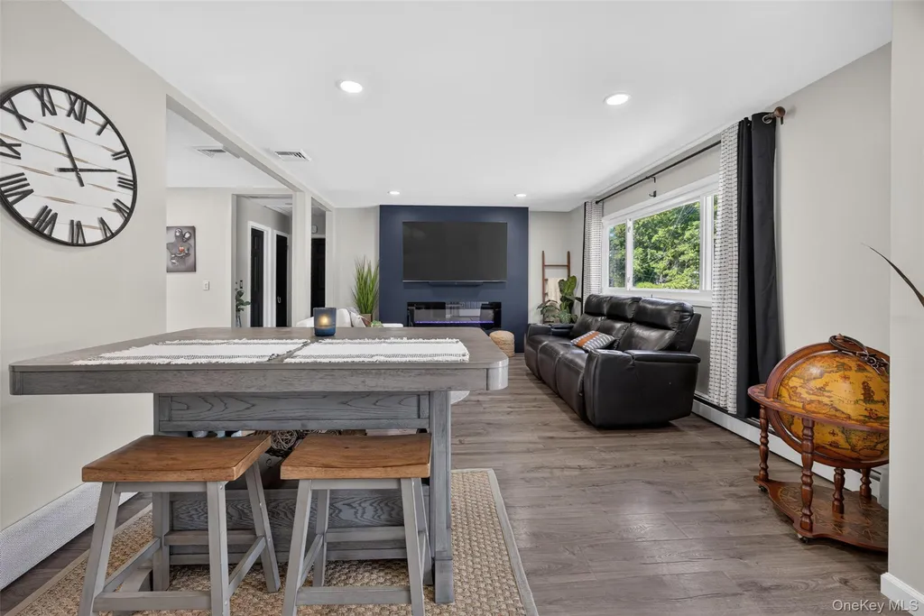 76 Surrey Road Chester NY 10918