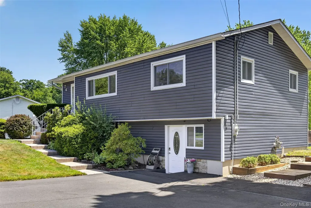 76 Surrey Road Chester NY 10918