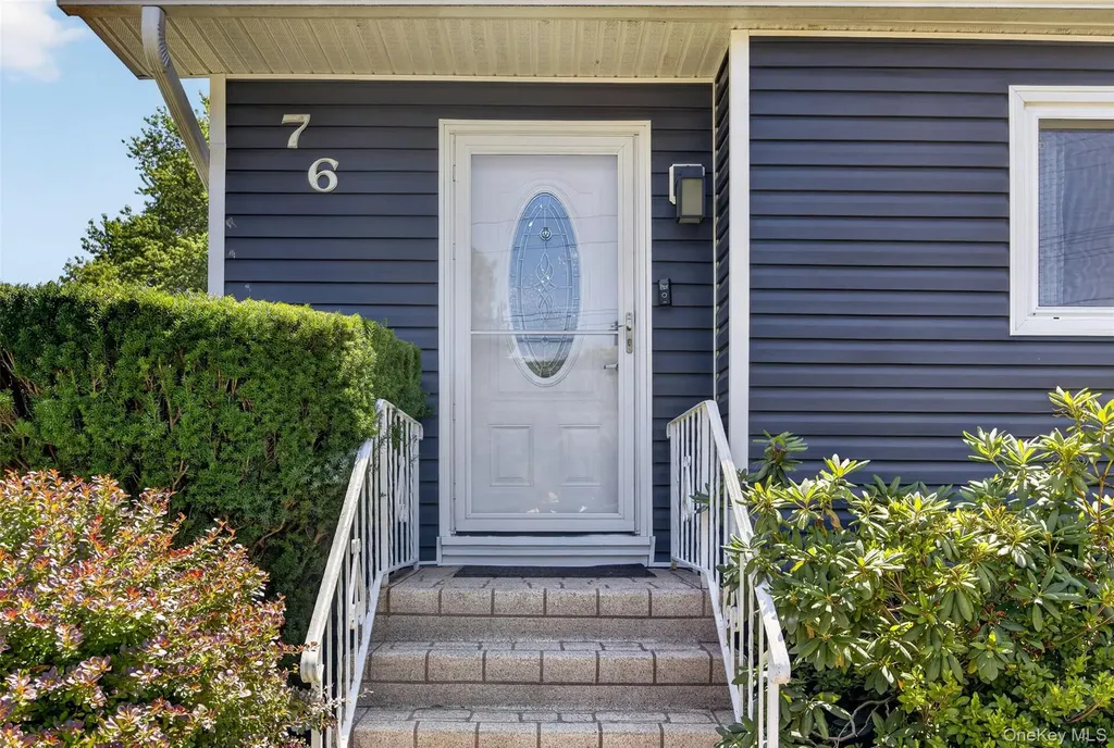 76 Surrey Road Chester NY 10918