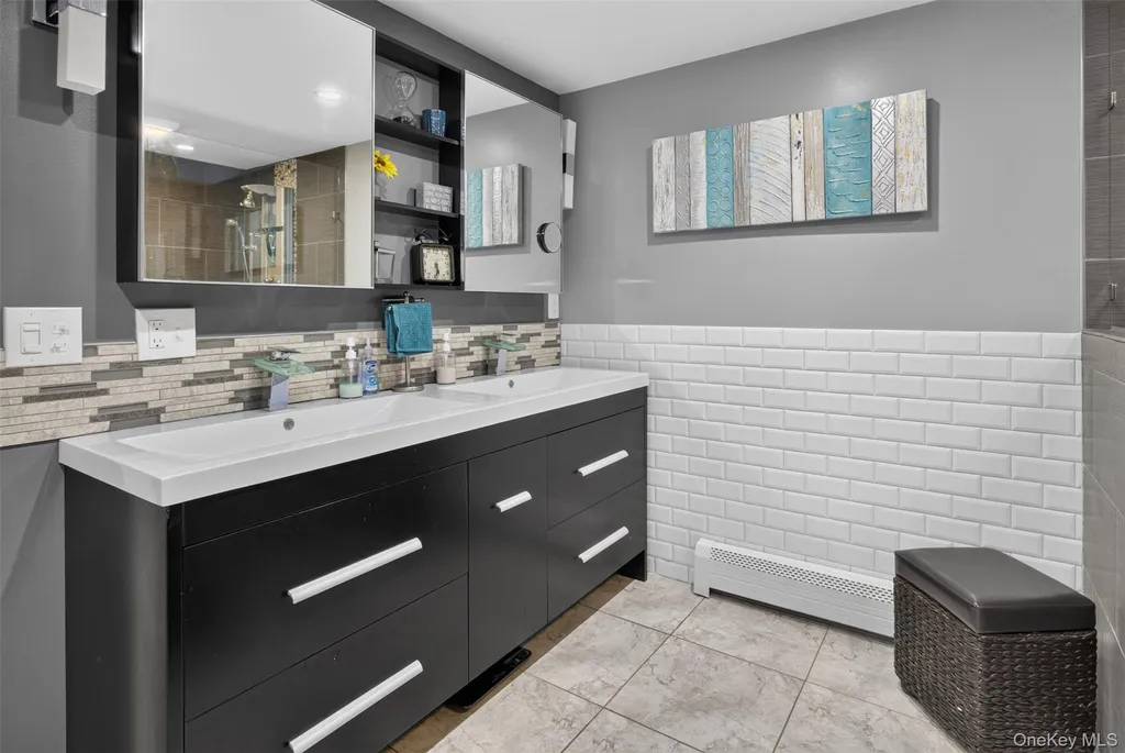 76 Surrey Road Chester NY 10918