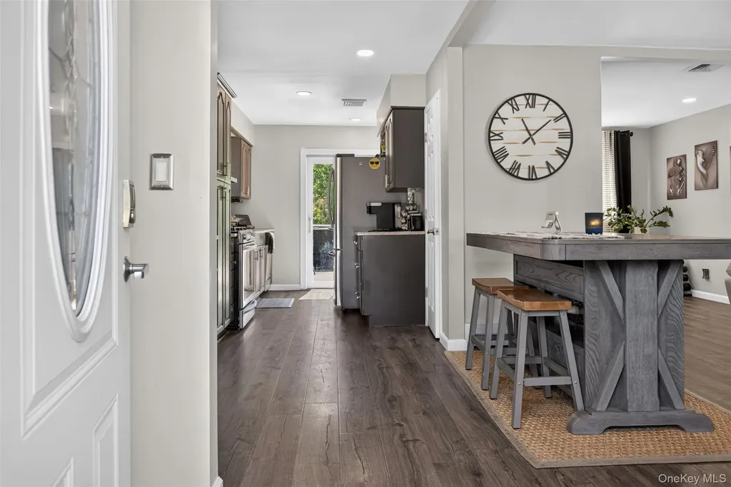 76 Surrey Road Chester NY 10918