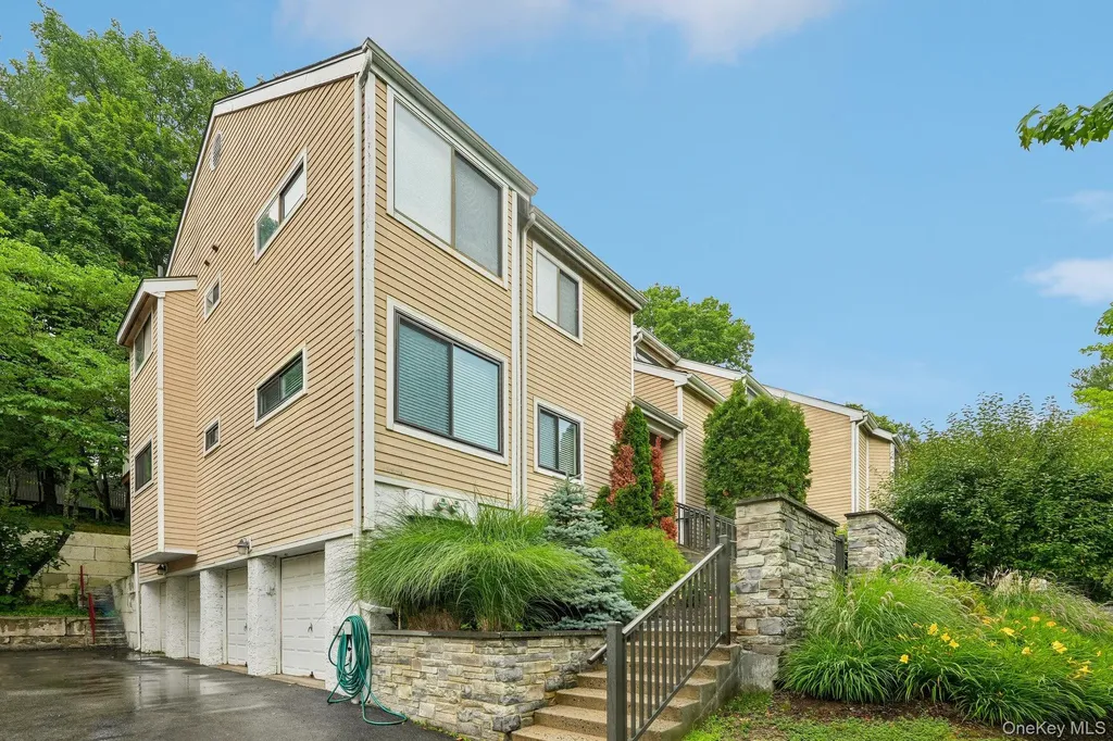 159 Birchwood Close Chappaqua NY 10514