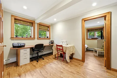 16 Sagamore Road East Norwich NY 11732