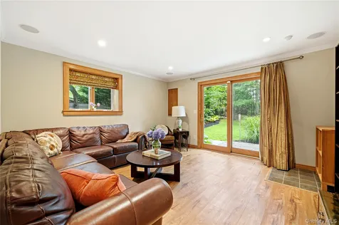 16 Sagamore Road East Norwich NY 11732