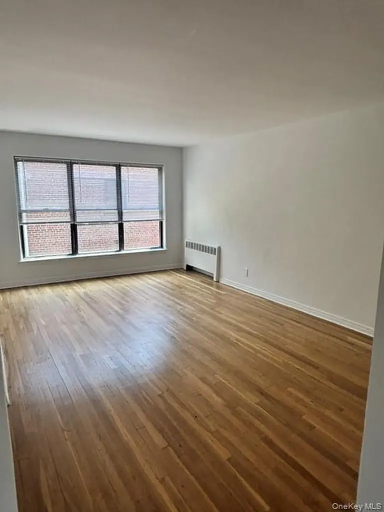 33 Van Wart Avenue White Plains NY 10606