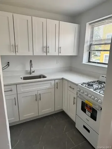 33 Van Wart Avenue White Plains NY 10606