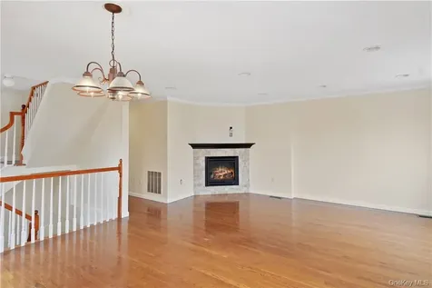 5 Crosby Place New Rochelle NY 10801