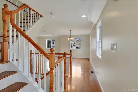 5 Crosby Place New Rochelle NY 10801