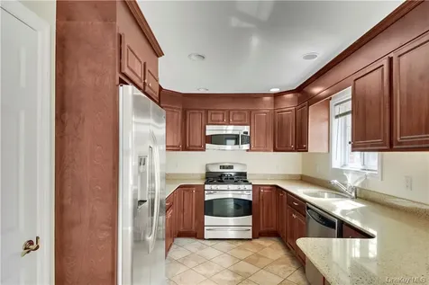 5 Crosby Place New Rochelle NY 10801