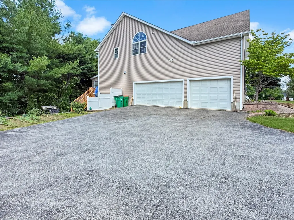43 Regency Drive Poughkeepsie NY 12603