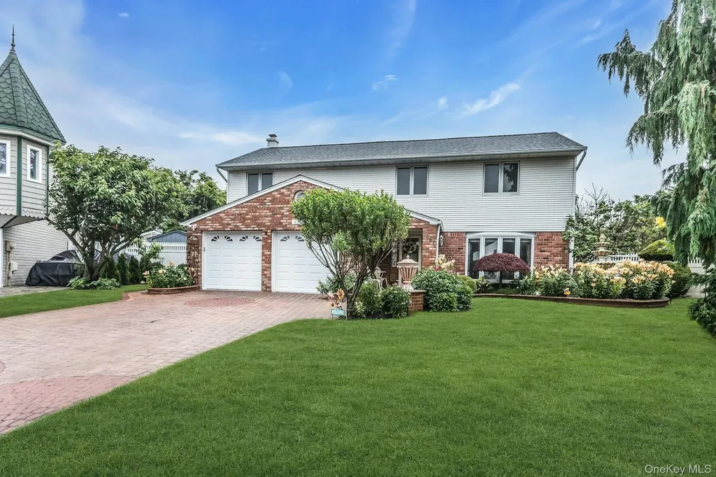 3901 Jane Court Seaford NY 11783