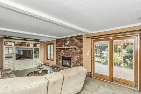 3901 Jane Court Seaford NY 11783