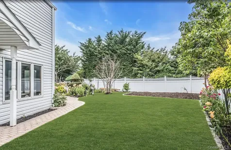 3901 Jane Court Seaford NY 11783