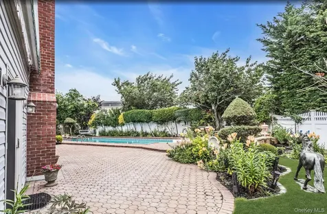 3901 Jane Court Seaford NY 11783