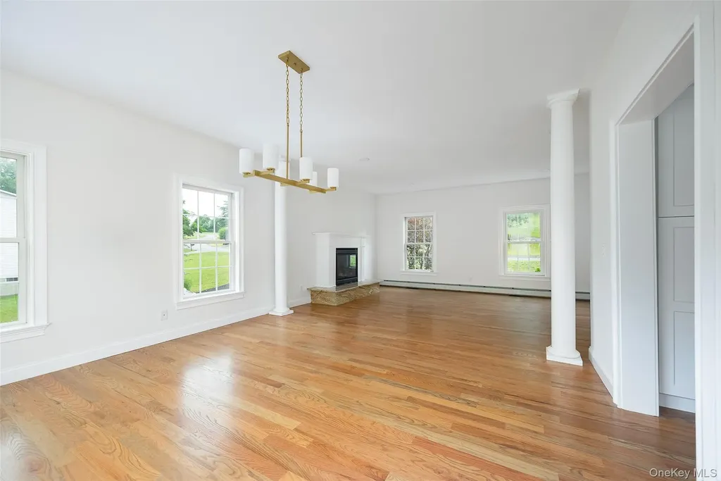 7 Fox Run Wappingers Falls NY 12590