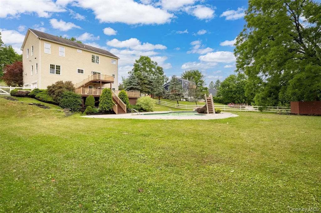 7 Fox Run Wappingers Falls NY 12590