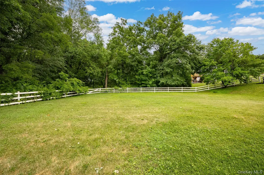 7 Fox Run Wappingers Falls NY 12590