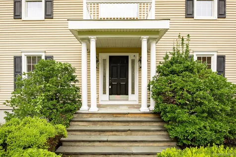7 Fox Run Wappingers Falls NY 12590