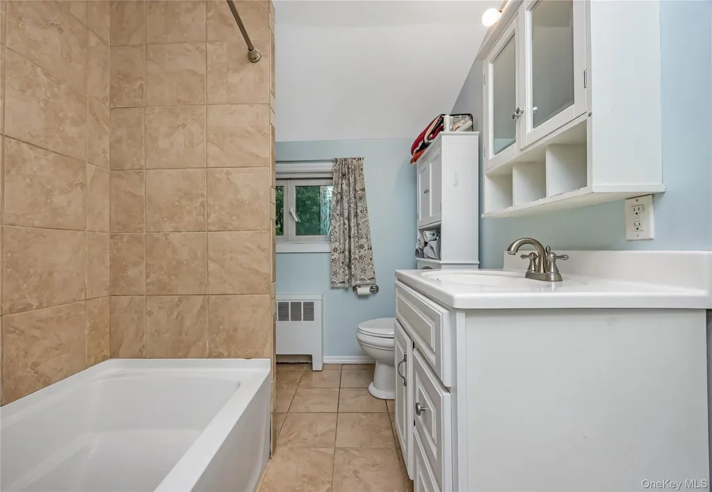2 Glow Lane Hicksville NY 11801