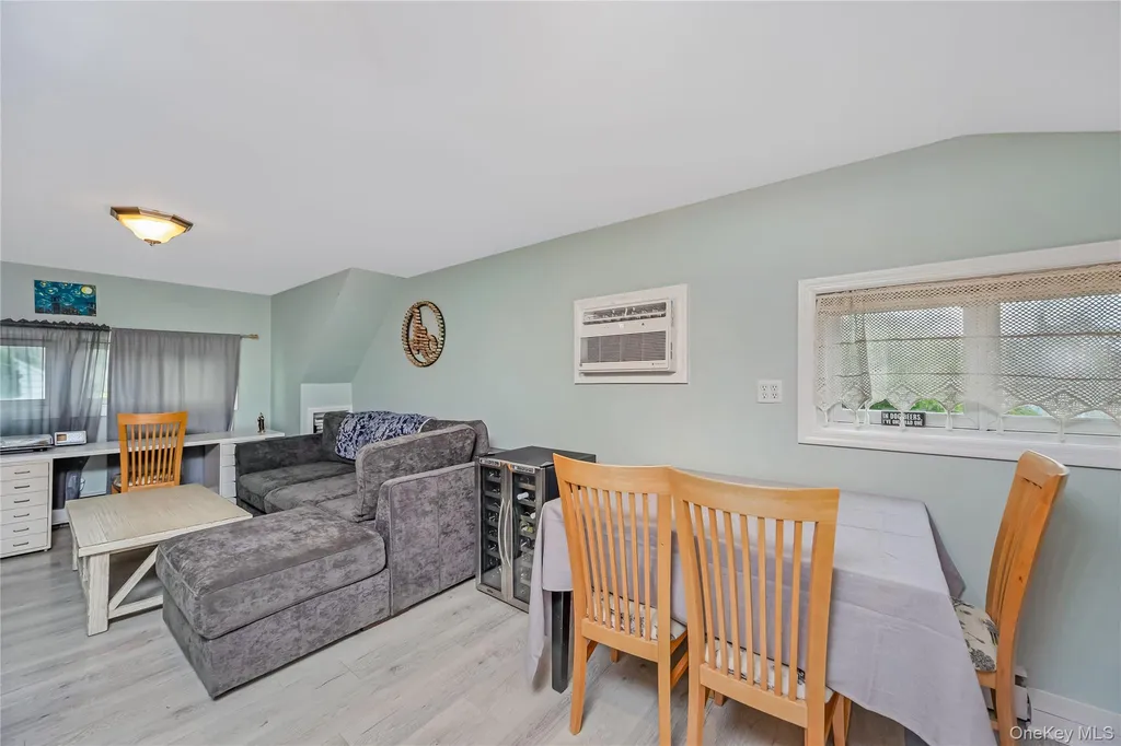 2 Glow Lane Hicksville NY 11801