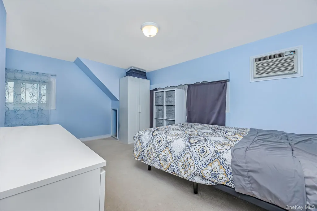 2 Glow Lane Hicksville NY 11801