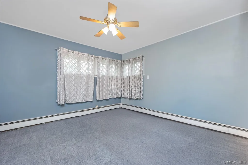 2 Glow Lane Hicksville NY 11801