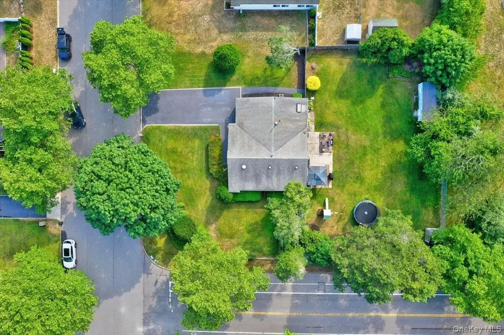 111 Sequoia Drive Coram NY 11727
