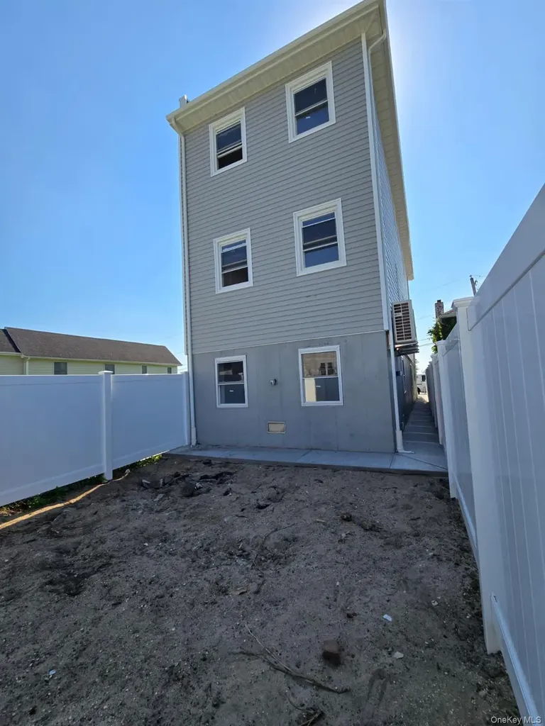 508 Beach 45 Street Far Rockaway NY 11691