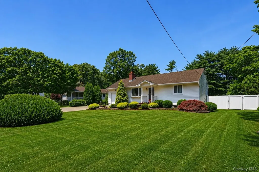 72 Dix Highway Dix Hills NY 11746
