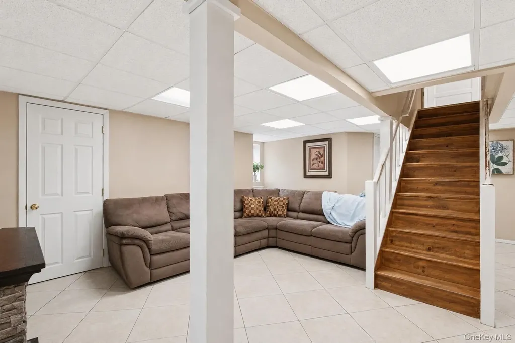72 Dix Highway Dix Hills NY 11746