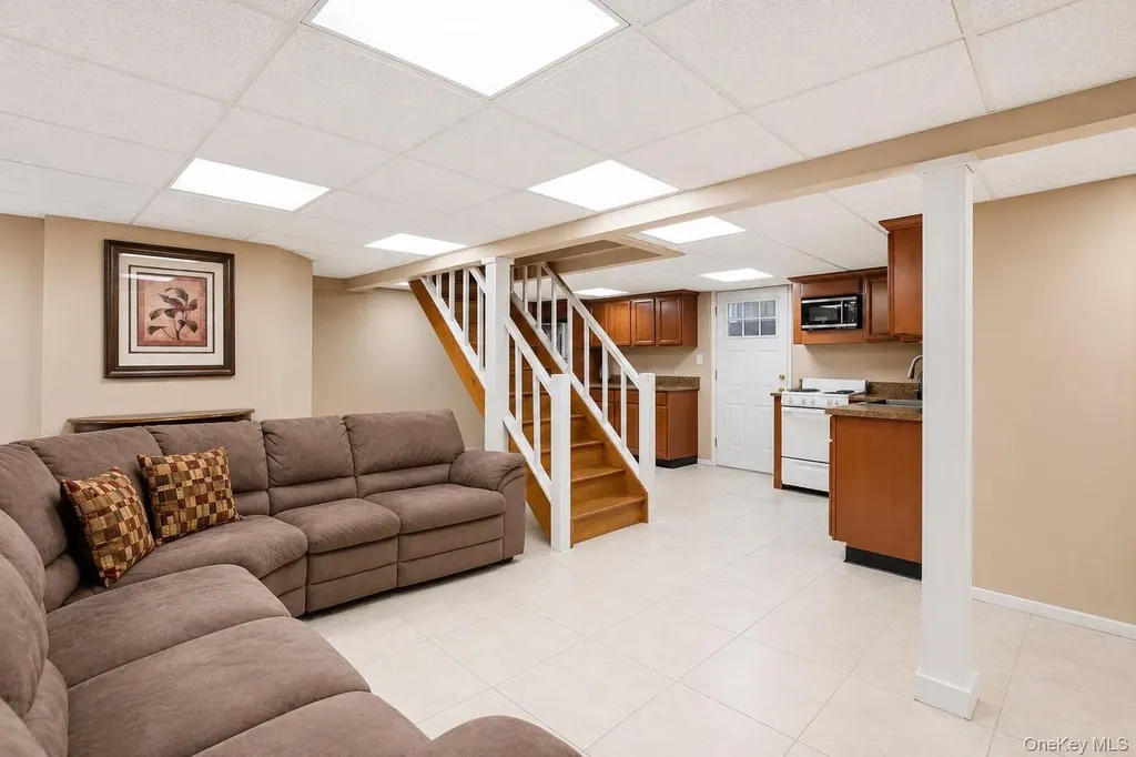 72 Dix Highway Dix Hills NY 11746