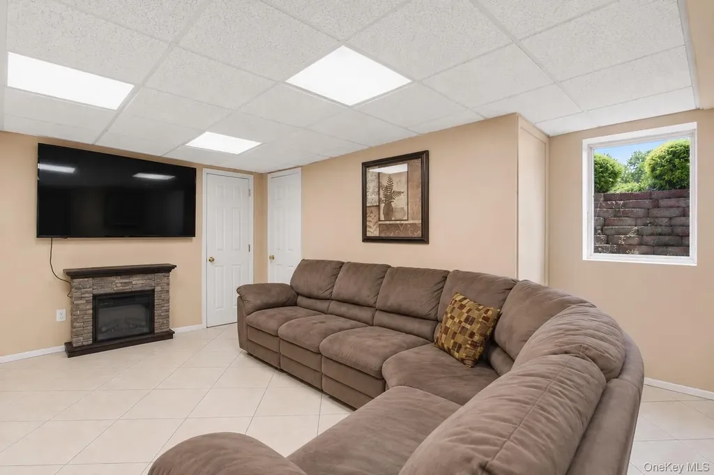 72 Dix Highway Dix Hills NY 11746