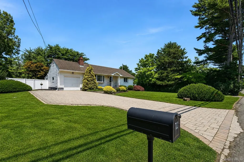 72 Dix Highway Dix Hills NY 11746