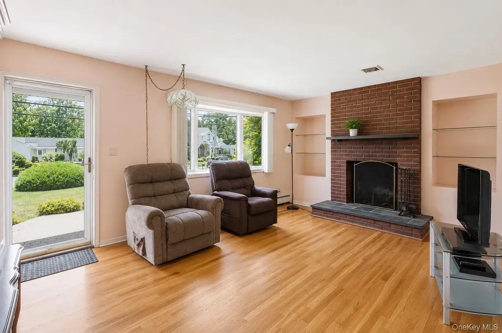 72 Dix Highway Dix Hills NY 11746