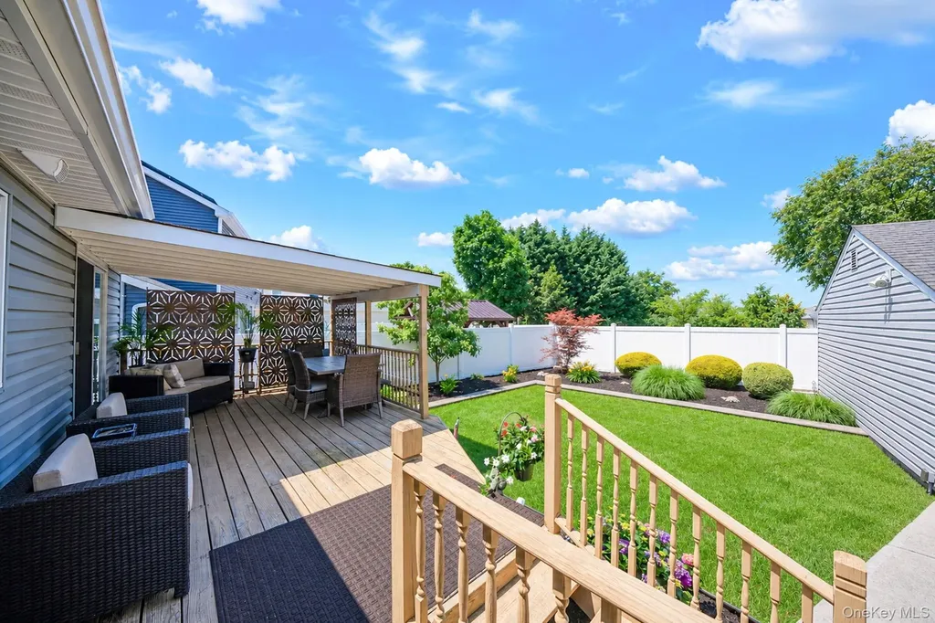 200 Whelan Place Seaford NY 11783