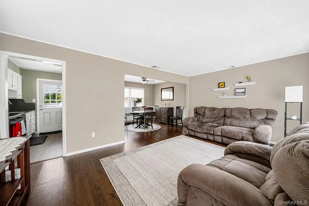 200 Whelan Place Seaford NY 11783