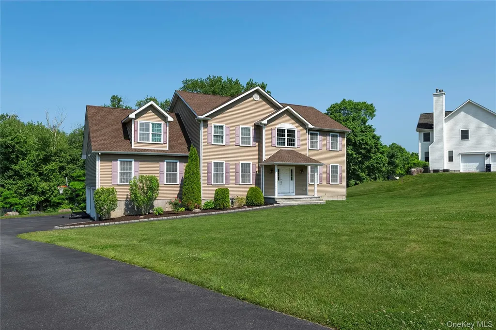 16 Noble Court Mahopac NY 10541