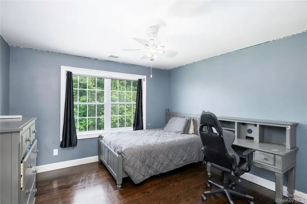 16 Noble Court Mahopac NY 10541