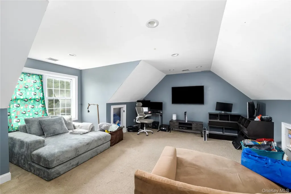 16 Noble Court Mahopac NY 10541