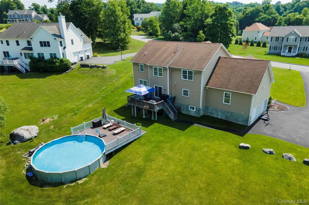 16 Noble Court Mahopac NY 10541
