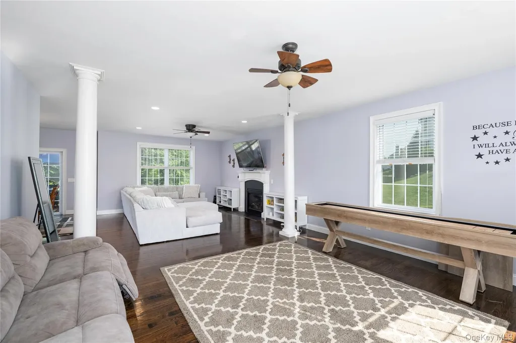 16 Noble Court Mahopac NY 10541