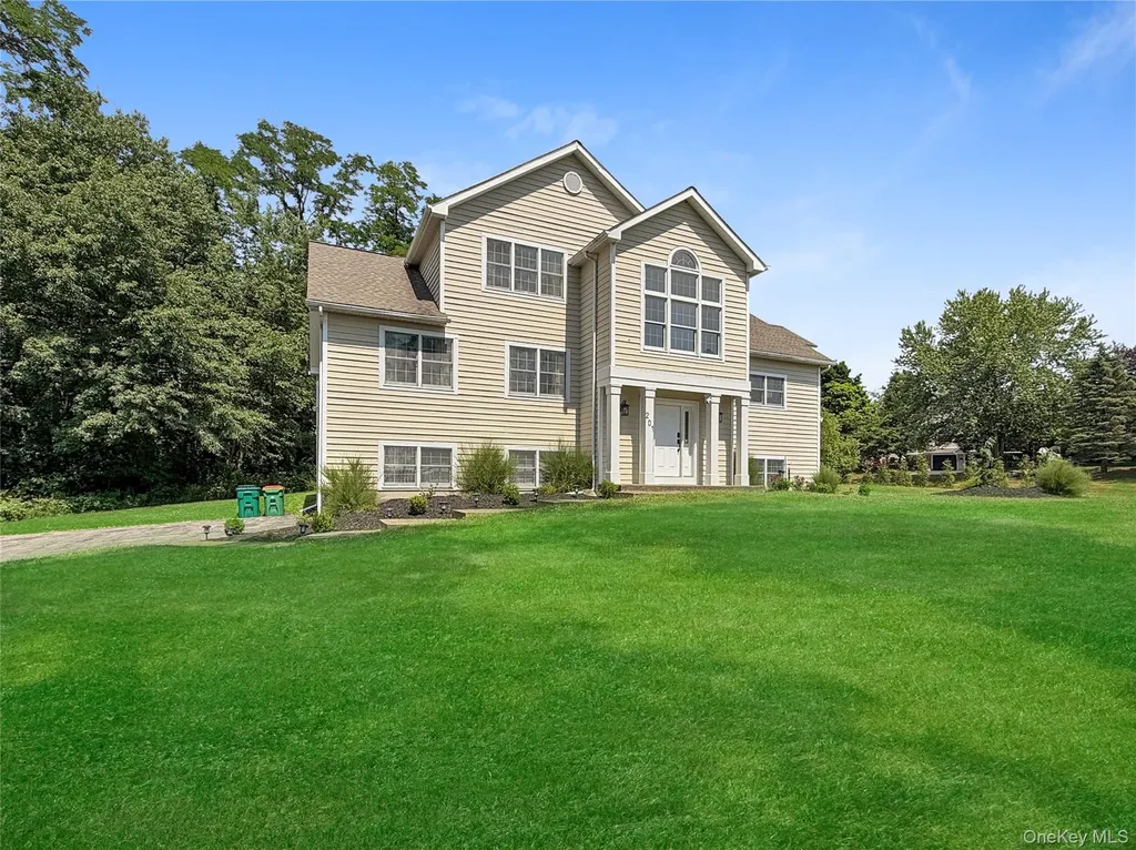 201 Windsor Road Fishkill NY 12524
