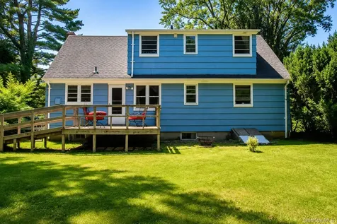 38 Maple Avenue Locust Valley NY 11560