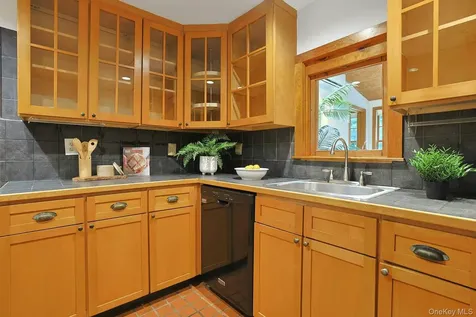 10 Broadway Dobbs Ferry NY 10522