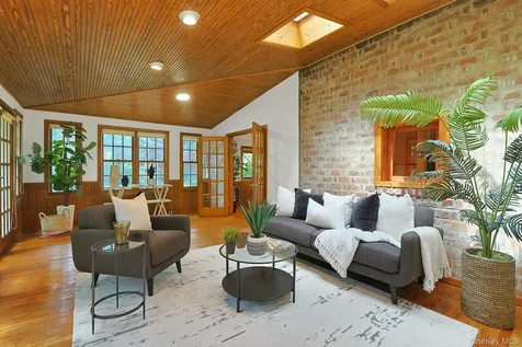 10 Broadway Dobbs Ferry NY 10522