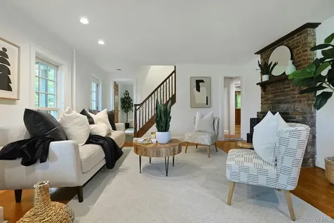 10 Broadway Dobbs Ferry NY 10522