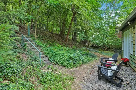 10 Broadway Dobbs Ferry NY 10522